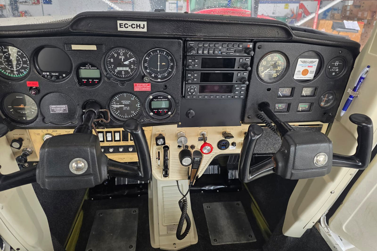 Alquiler-Cessna-FRA-150L-MRO-Aviation-4