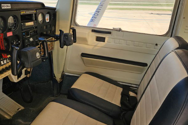 Alquiler-Cessna-FRA-150L-MRO-Aviation-7