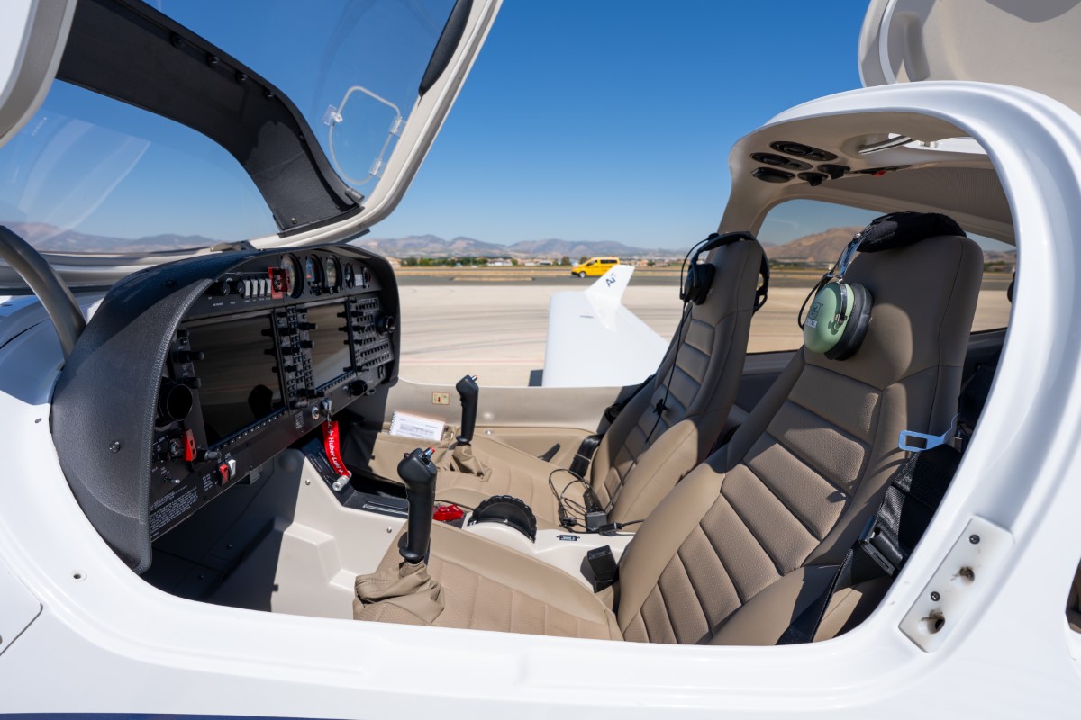 Diamond-DA40-MRO-Aviation-11